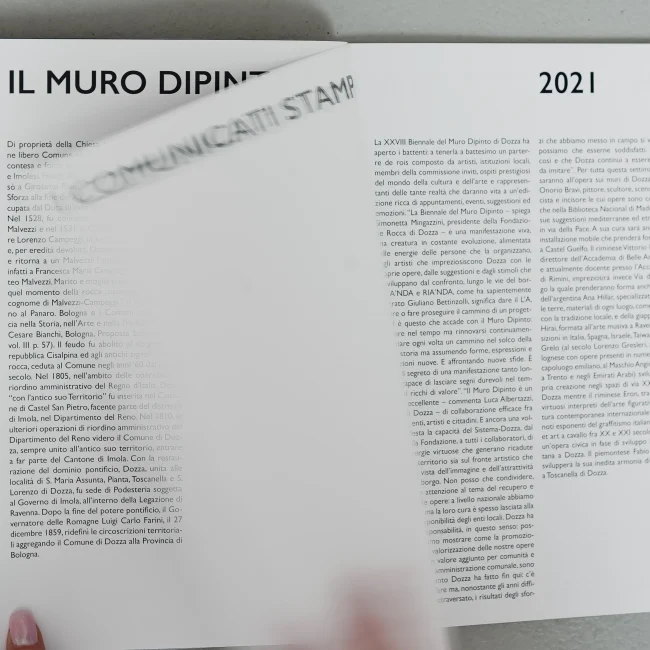 Muro Dipinto - Pagine sfogliate